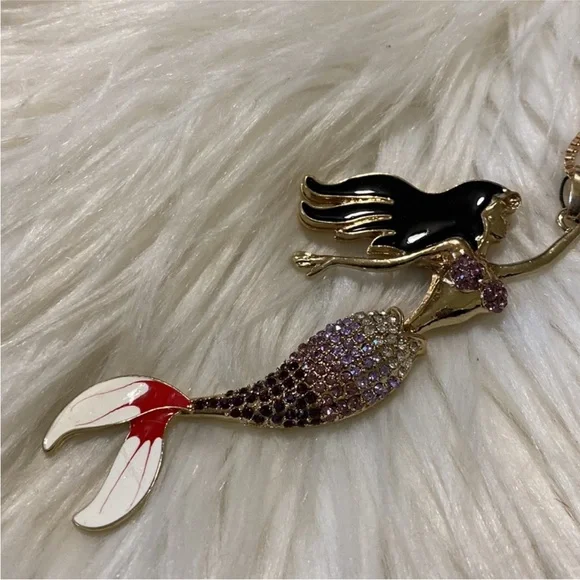 Betsey Johnson Mermaid 🧜🏼♀️ Necklace - Picture 2 of 2